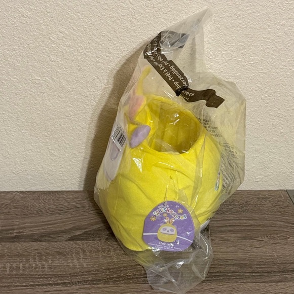 Squishmallows Penny the Purple and White Panda Easter Basket - Picture 4 of 12